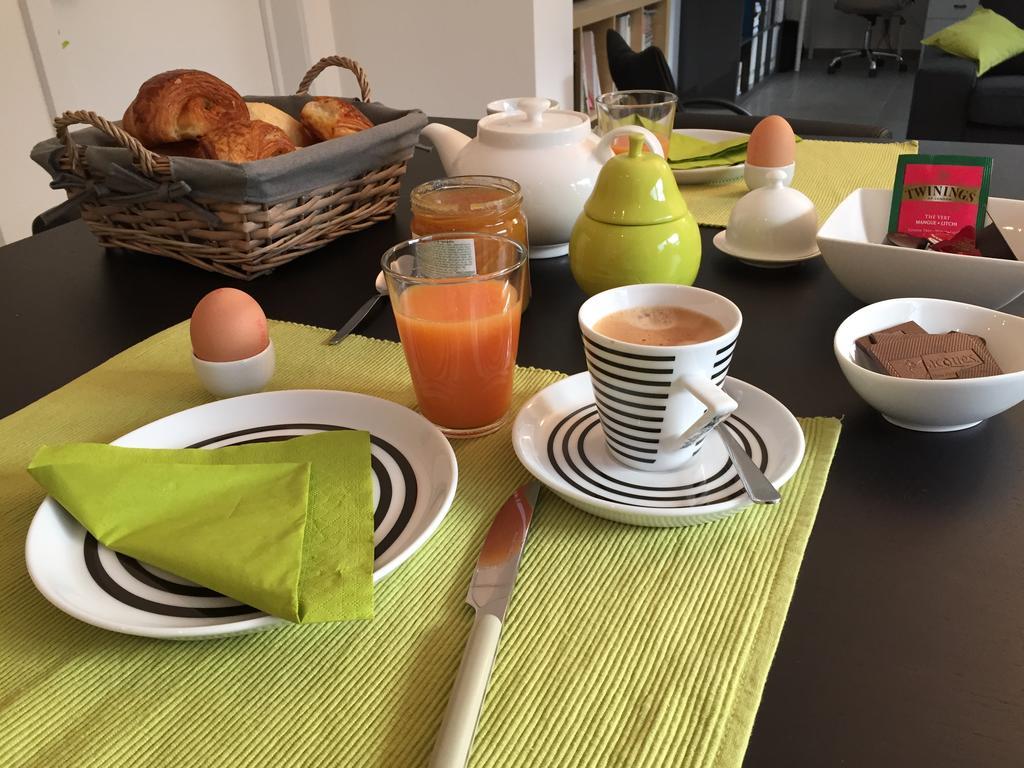 Le Chataignier Hotel Wezembeek-Oppem ภายนอก รูปภาพ
