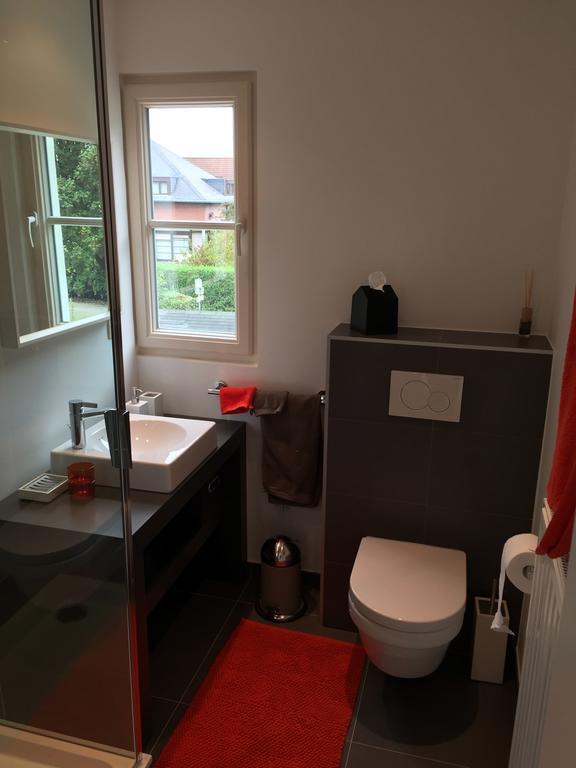 Le Chataignier Hotel Wezembeek-Oppem ภายนอก รูปภาพ