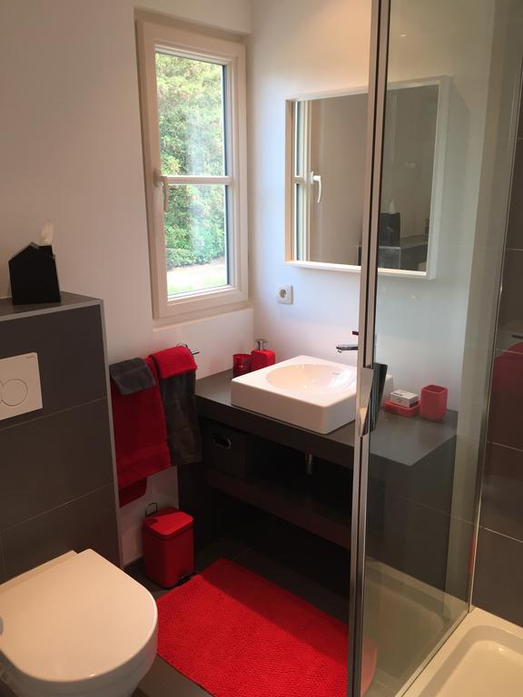 Le Chataignier Hotel Wezembeek-Oppem ภายนอก รูปภาพ